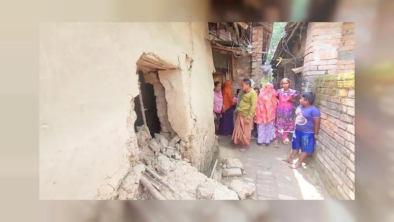 শিবগঞ্জে ডাকাতি শেষে পালানোর সময় গণপিটুনি, নিহত ১