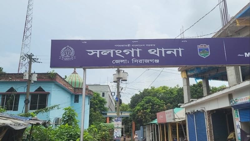 মিশুক চোর আটক করে গণধোলাই, পুলিশের হাতে সোপর্দ