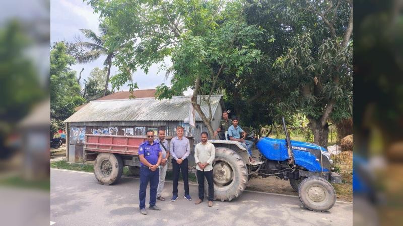 নাগরপুরে অবৈধ তিনটি ট্রাফি ট্রাক্টর আটক