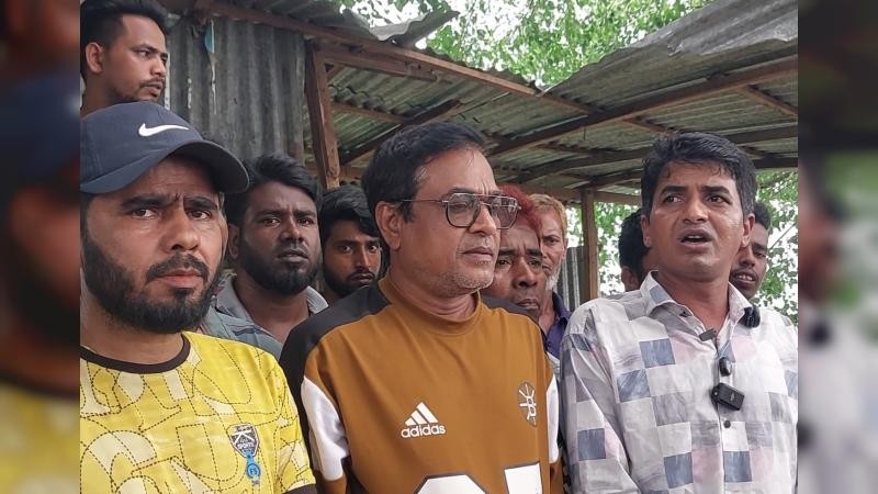 সিরাজগঞ্জে শ্রমিক কল্যাণ তহবিল সংগ্রহে বাধা, সংবাদ সম্মেলন