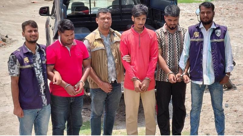 চোরাই মোটরসাইকেল উদ্ধার: জেলা ছাত্রদলের নেতাসহ গ্রেফতার ৩