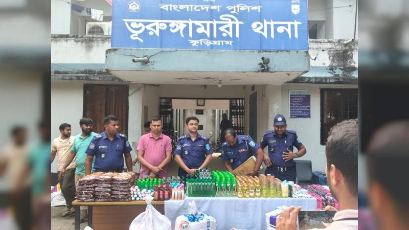 ঈদে সীমান্তে সক্রিয় চোরাকারবারিরা, পুলিশের অভিযানে বিপুল পরিমাণে ভারতীয় পণ্য জব্দ
