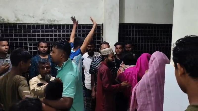 ‘জয় বাংলা’ লেখাকে কেন্দ্র করে ভয়াবহ সংঘর্ষ, নিহত ১