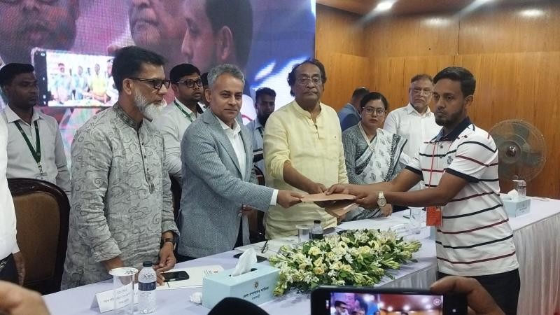 চালকের অদক্ষতা ও ত্রুটিযুক্ত যাহবাহনের কারণেই বেশিরভাগ দুর্ঘটনা