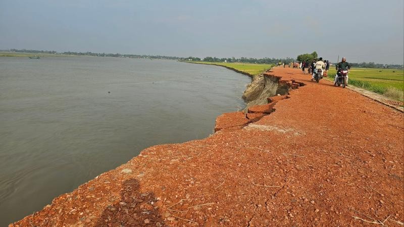 অবহেলায় বিলীনের পথে অলওয়েদার সড়ক