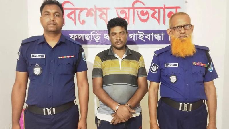 গাইবান্ধায় ইয়াবা বিক্রির সময় বিএনপি নেতা গ্রেফতার