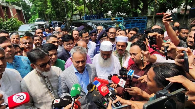 দেড় কোটি মানুষ ও ১ কোটি পশুকে স্বস্তিতে পরিবহন করা চ্যালেঞ্জ: সড়কমন্ত্রী