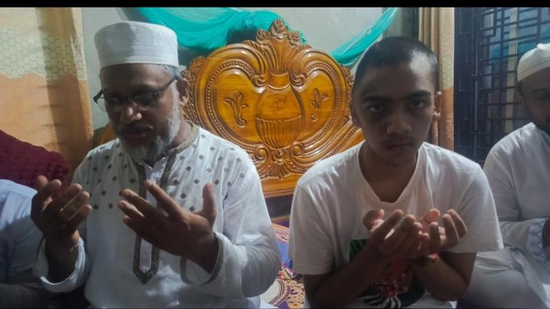 খুঁটি উপড়ে গুরুতর আহত শিক্ষার্থী তন্ময়কে দেখতে গেলেন মহানগর জামায়াত আমির