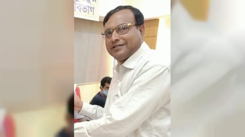 জয়পুরহাটে বেপরোয়া ট্রাকের চাপায় এনজিও কর্মীর মৃত্যু