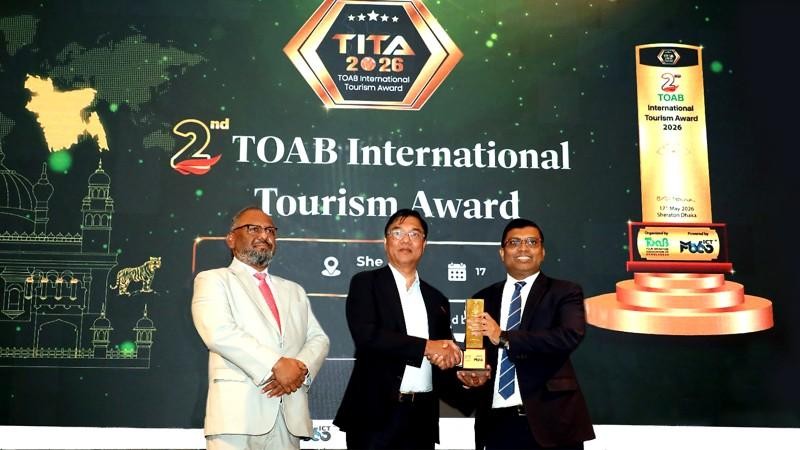 ট্যুরিজম লিডারশিপ এক্সিলেন্স অ্যাওয়ার্ডে সম্মানিত মো. শাখাওয়াত হোসেন