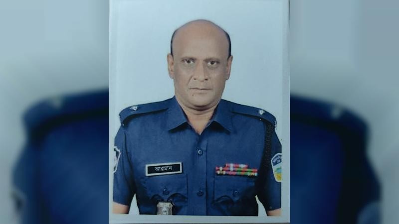 সাংবাদিকদের ওপর হামলার ঘটনায় সাভার মডেল থানার ওসি ক্লোজ