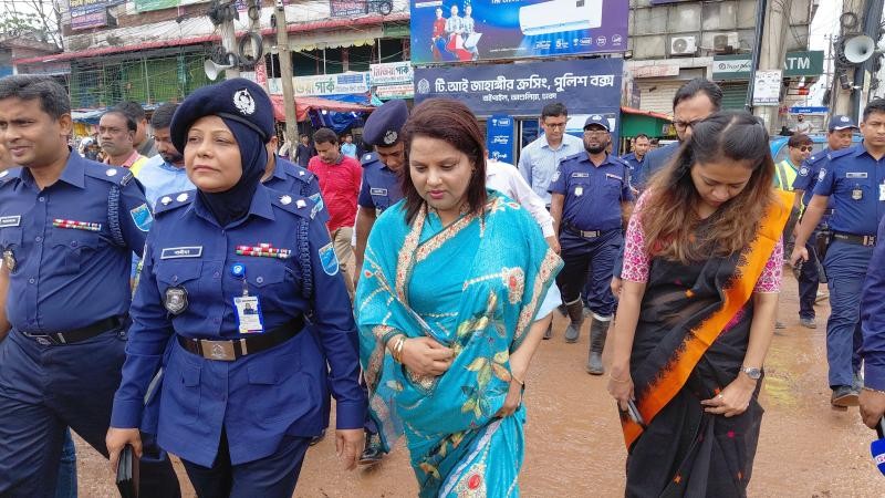 ঈদযাত্রা স্বস্তিদায়ক, পশুর হাটেও নেই ভোগান্তি: সাভারে ডিসি-এসপি’র পরিদর্শন