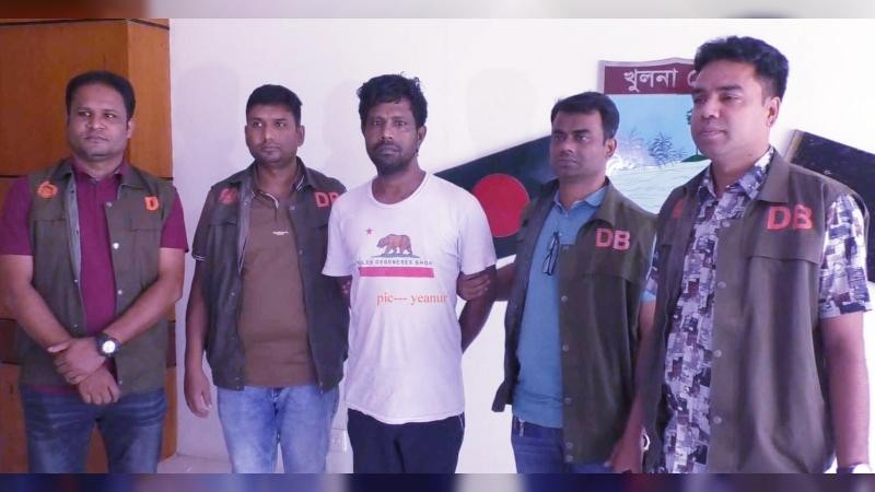 যশোরের শীর্ষ সন্ত্রাসী 'খোঁড়া কামরুল' আটক