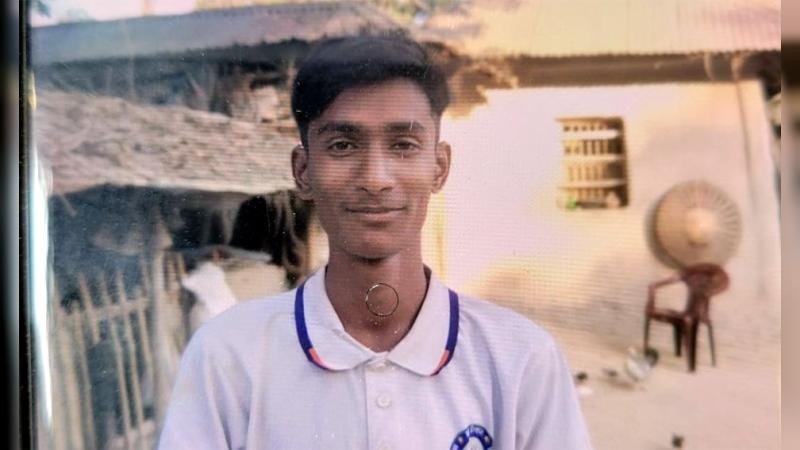 গাছ থেকে পড়ে দাখিল পরীক্ষার্থীর করুণ মৃত্যু