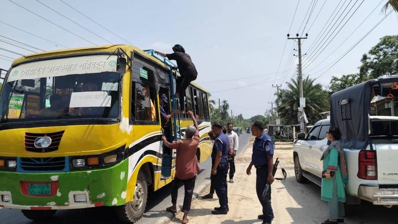 ঝিনাইগাতীতে অতিরিক্ত ভাড়া আদায়ে জরিমানা