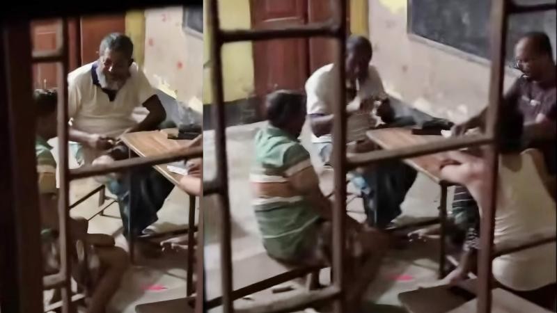 বিদ্যালয়ের শ্রেণিকক্ষে বিএনপি নেতার তাস খেলার ভিডিও ভাইরাল