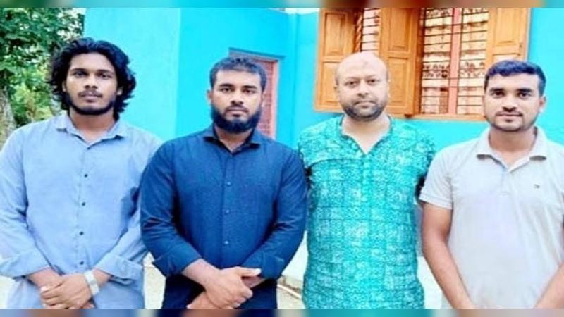 বরিশালে তিন শিবিরের সাবেক নেতার এবি পার্টিতে যোগদান