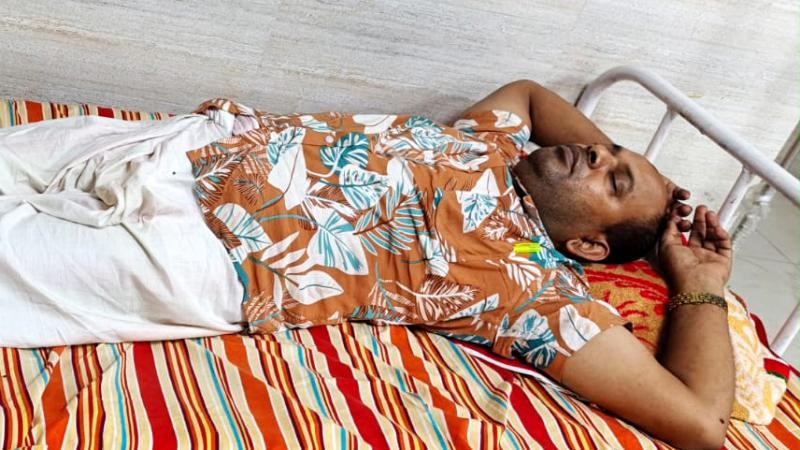 পুলিশের এসআই মইনুলকে ছুরিকাঘাত করে মামলার নথিপত্র ছিনতাই