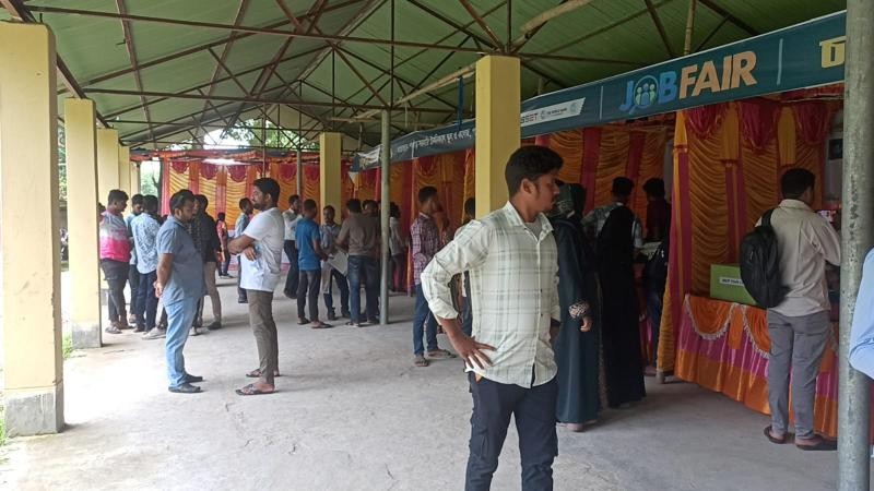 পঞ্চগড়ে চাকরি মেলায় ৩৪ জনের কর্মসংস্থান