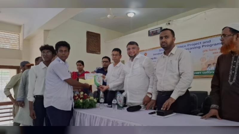 খুদে বিজ্ঞানী ও উদ্যোক্তাদের বিজ্ঞান প্রজেক্ট ও ইনোভেশন আইডিয়া প্রদর্শন