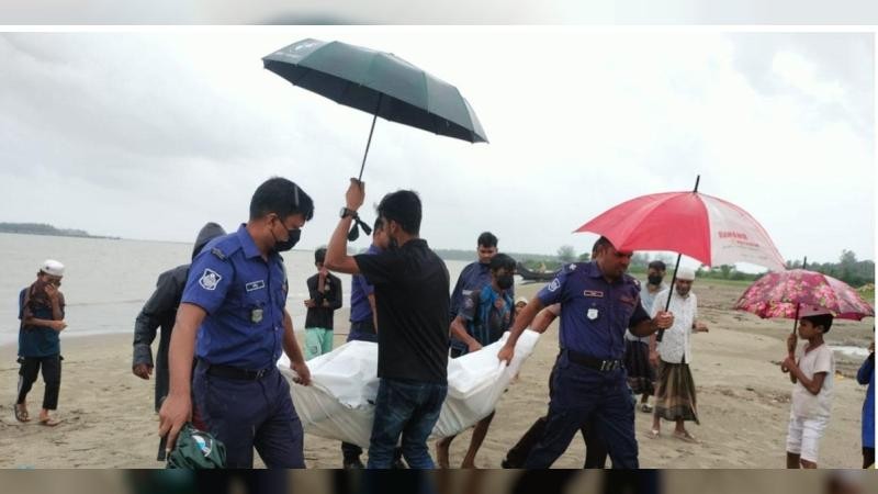 টেকনাফ উপকূলে মরদেহের মিছিল, মিলছে না পরিচয়