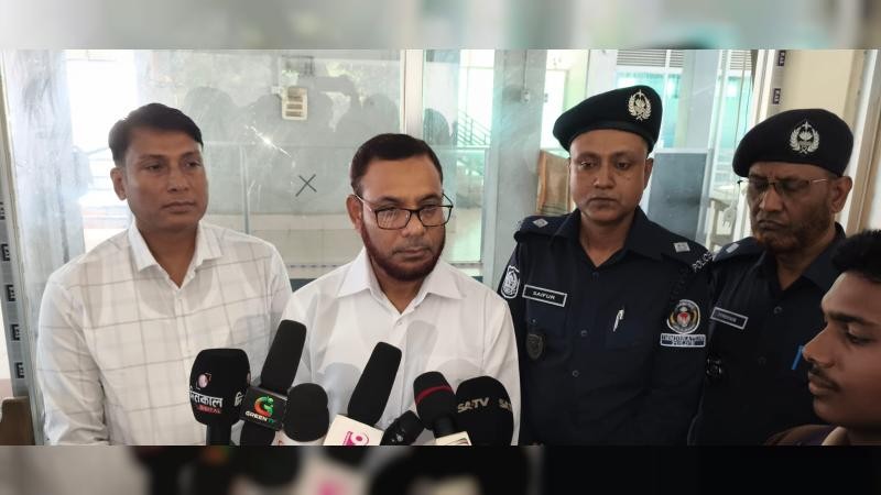 বেনাপোল আন্তর্জাতিক চেকপোস্ট ইমিগ্রেশন পরিদর্শনে এসবি প্রধান