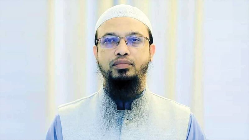 নামাজে কাতার সোজা না করার ভয়াবহ পরিণতি নিয়ে শায়খ আহমাদুল্লাহর বিশেষ সতর্কবার্তা