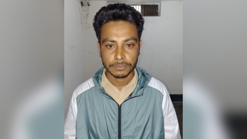 হাতেনাতে যুবদল নেতা আটক