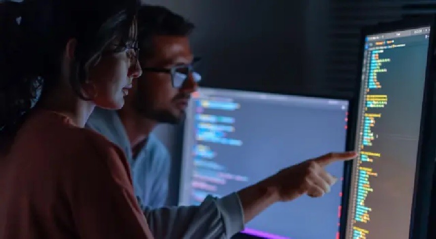 ইন্টারনেটে সবচেয়ে বেশি কী খোঁজে তরুণ-তরুণীরা, জরিপের তথ্য