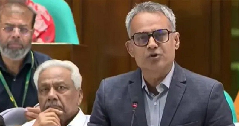 ভারত থেকে আসা ২০০ ব্রডগেজ কোচ যুক্ত হচ্ছে রেলওয়ে বহরে: রেলমন্ত্রী