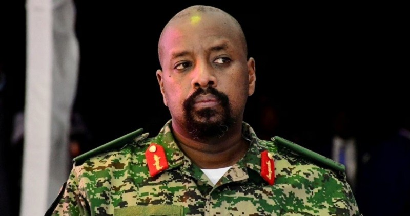 ১০০ কোটি ডলার ও সুন্দরী নারী চাইলেন উগান্ডার সেনাপ্রধান