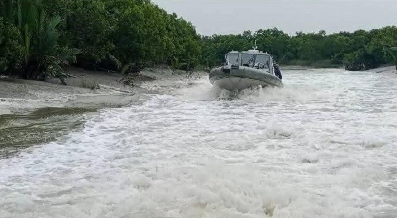 দেশজুড়ে ভারী বৃষ্টির পূর্বাভাসে আগামী ৭২ ঘণ্টার মধ্যে কয়েকটি জেলায় স্বল্পমেয়াদি বন্যার আশঙ্কা