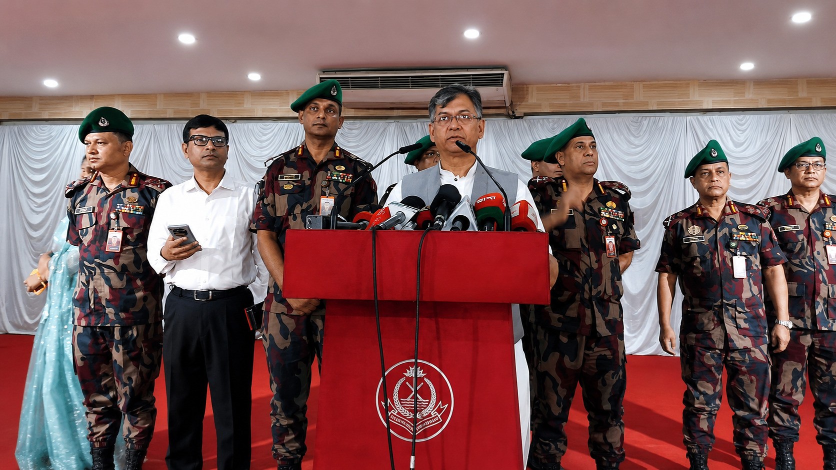 জিয়া হত্যা মামলায় গ্রেপ্তার মোজাফফরের বিচার সেনা আইনে হবে: স্বরাষ্ট্রমন্ত্রী