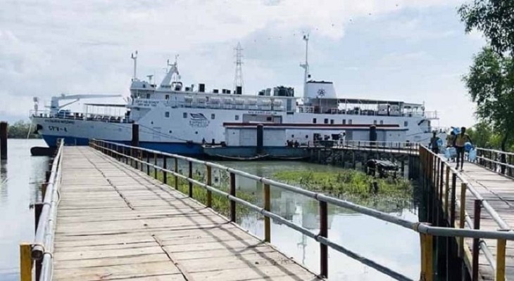 উত্তাল সাগরে জাহাজ চলাচল বন্ধ, সেন্টমার্টিনে আটকা ৩ শতাধিক পর্যটক