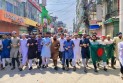আ.লীগ নিষিদ্ধের দাবিতে কিশোরগঞ্জে বিক্ষোভ, সড়ক অবরোধ