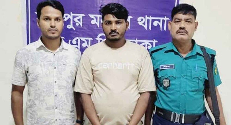 ঢাকায় চীনা নাগরিকের মানিব্যাগ চুরি, ডলারসহ দুই চোর গ্রেপ্তার