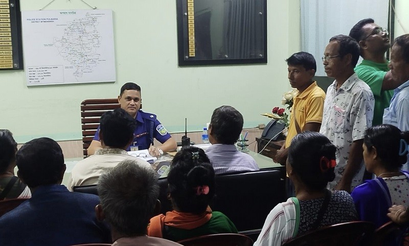 ফুলবাড়িয়ায় ক্ষুদ্র নৃ-গোষ্ঠীর নেতৃবৃন্দের নিয়ে ওসির মতবিনিময় সভা
