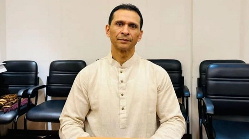 বিমানবন্দরে আটকে দেওয়া হয়েছে সোহেল তাজকে