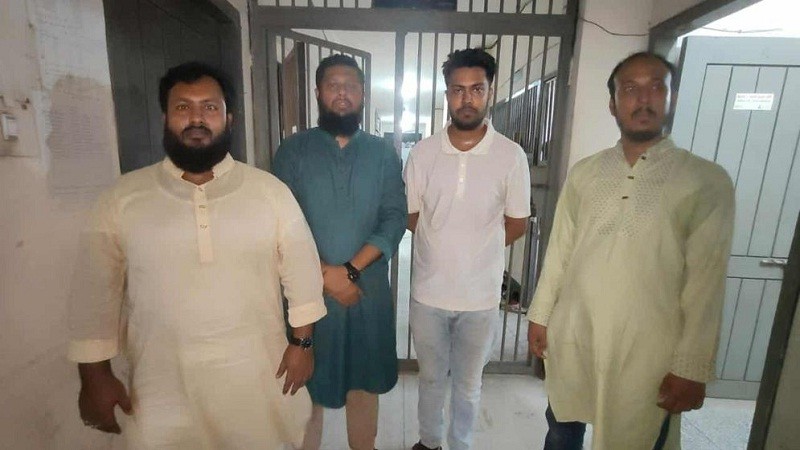 ‎হান্নান মাসউদের ছাড়িয়ে আনা সেই সমন্বয়ক চাঁদাবাজির জন্য আবার গ্রেপ্তার