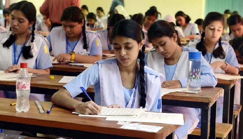 শিক্ষক-শিক্ষার্থীদের ফেসবুক ব্যবহারে কঠোর নির্দেশনা