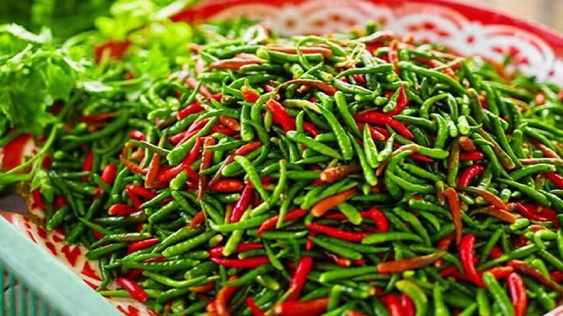 কাঁচা মরিচের কেজি ৬০০ টাকা