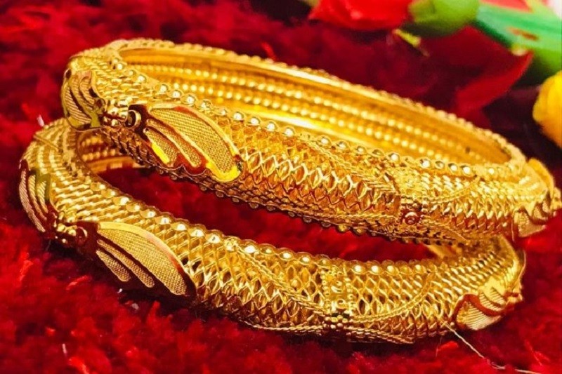 সোনার দামে নতুন রেকর্ড, ভরি ছাড়াল ২ লাখ টাকা