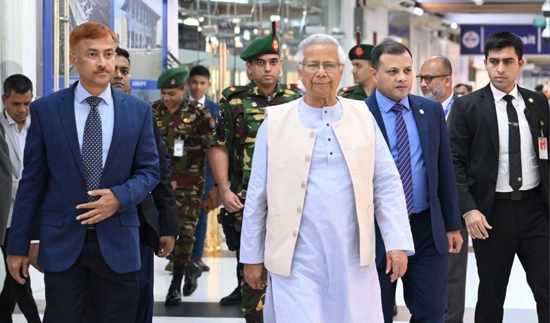 ইতালির উদ্দেশ্যে ঢাকা ছাড়লেন প্রধান উপদেষ্টা