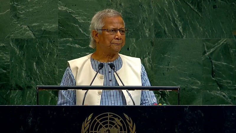 নিউইয়র্ক থেকে ঢাকার পথে প্রধান উপদেষ্টা
