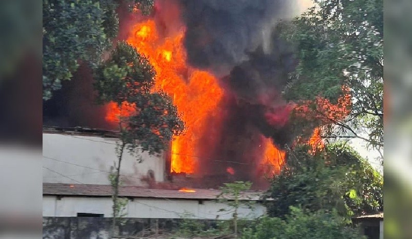 গাজীপুরে কেমিক্যাল কারখানায় আগুন, নিয়ন্ত্রণে ৯ ইউনিট