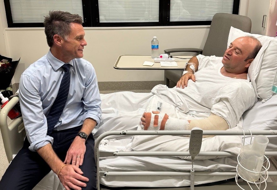 বন্ডি বিচে হামলাকারীকে নিরস্ত্র করা আল-আহমেদের ঝুঁকি নেওয়ার গল্প