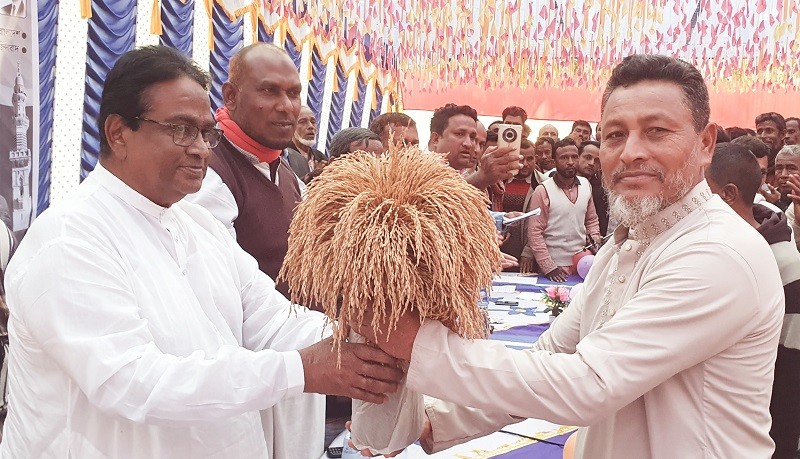 কচাকাটায় ভিন্ন-ভিন্ন দলের ৩ শতাধিক নেতাকর্মীর বিএনপিতে যোগদান