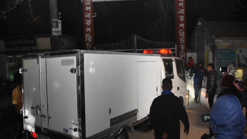 স্ত্রী ও সন্তানের মরদেহ দেখে যা করলেন ছাত্রলীগের সাদ্দাম