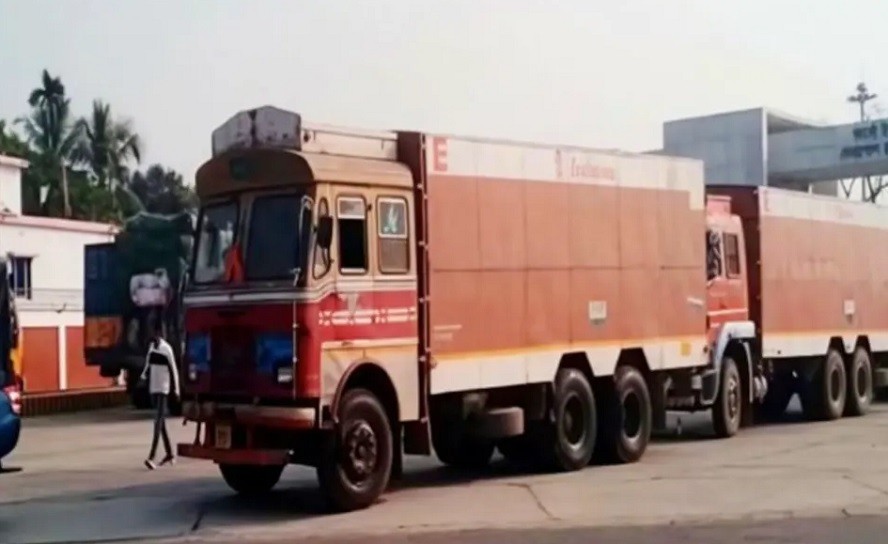 ভারত থেকে দেশে ঢুকল ৮ ট্রাক বিস্ফোরক, জানা গেল মূল কারণ