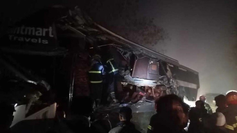 সাত সকালে ভয়াবহ সংঘর্ষে নৌবাহিনীর মার্চেন্ট সদস্যসহ নিহত ৩, আহত ১৫